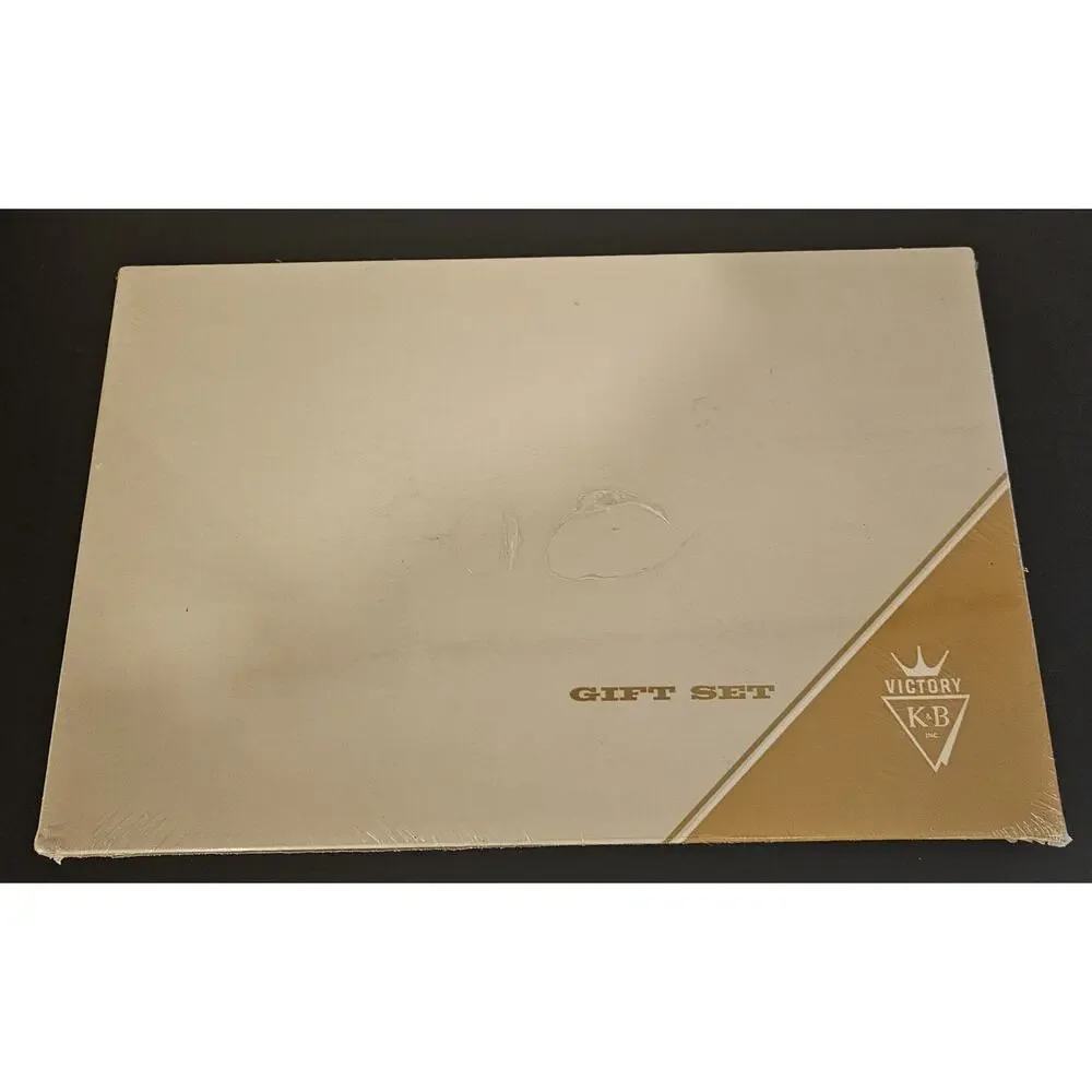 Vintage Victory Placemat Set 12 PC Total. NEW IN UNOPENED BOX.